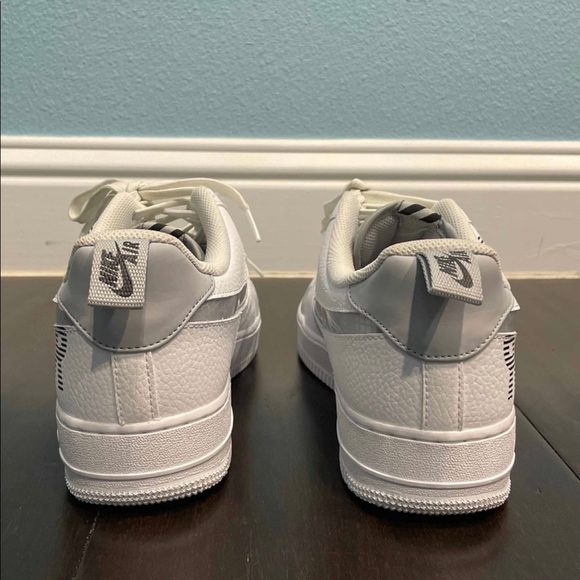 Air Force 1 Under Construction White - Picture 4 of 8